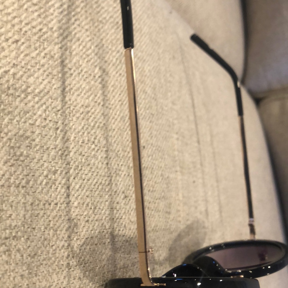 Round sunglasses - Picture 3 of 3
